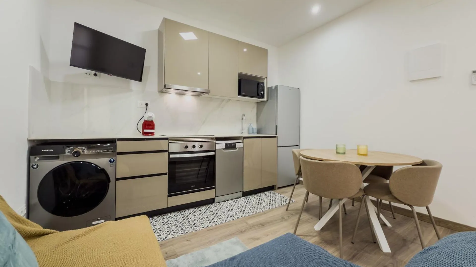 Precioso Apartamento En Ronda Sant Pau Barcelona 0*,  Spain