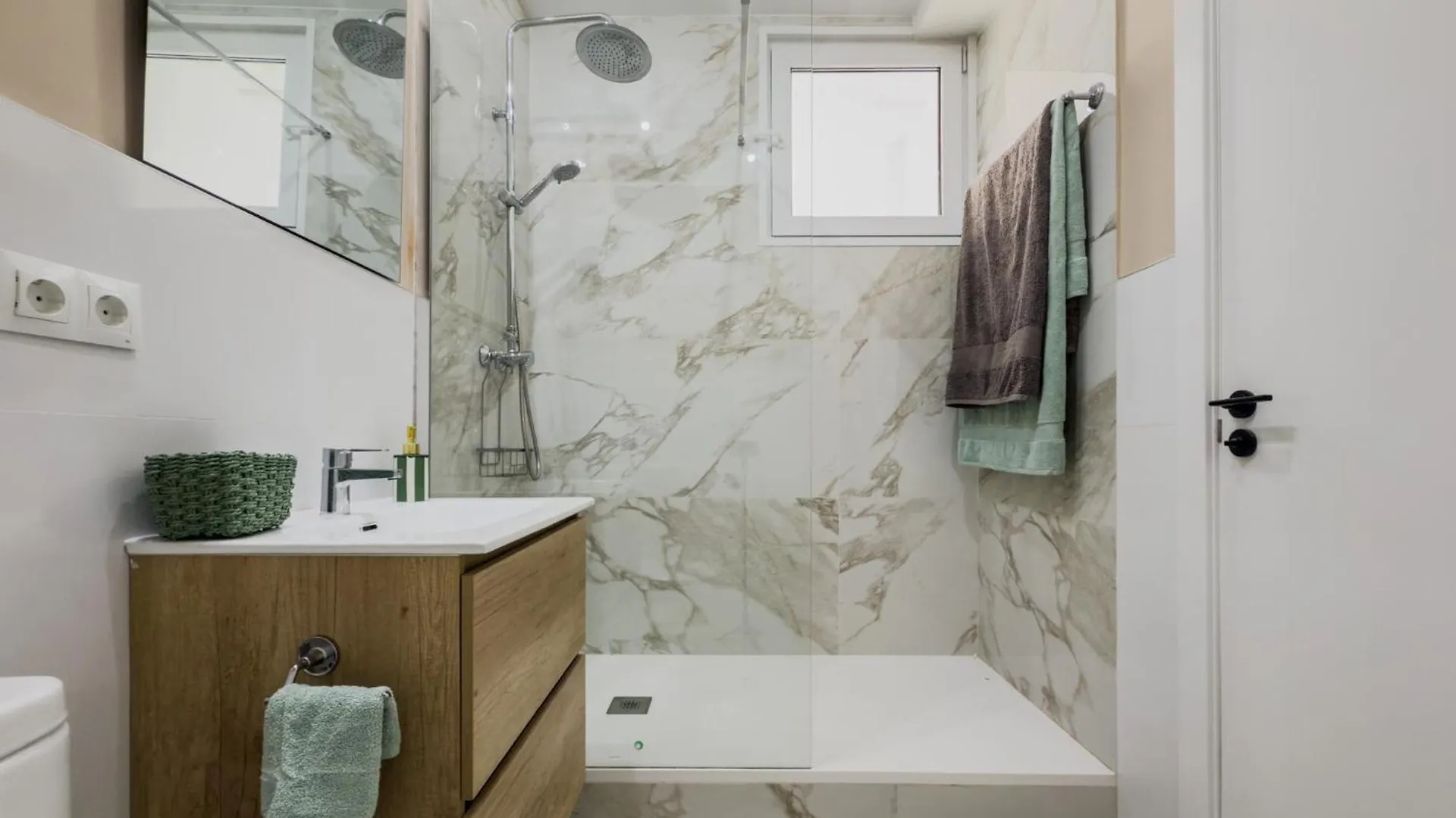 דירה ברצלונה Precioso Apartamento En Ronda Sant Pau ספרד
